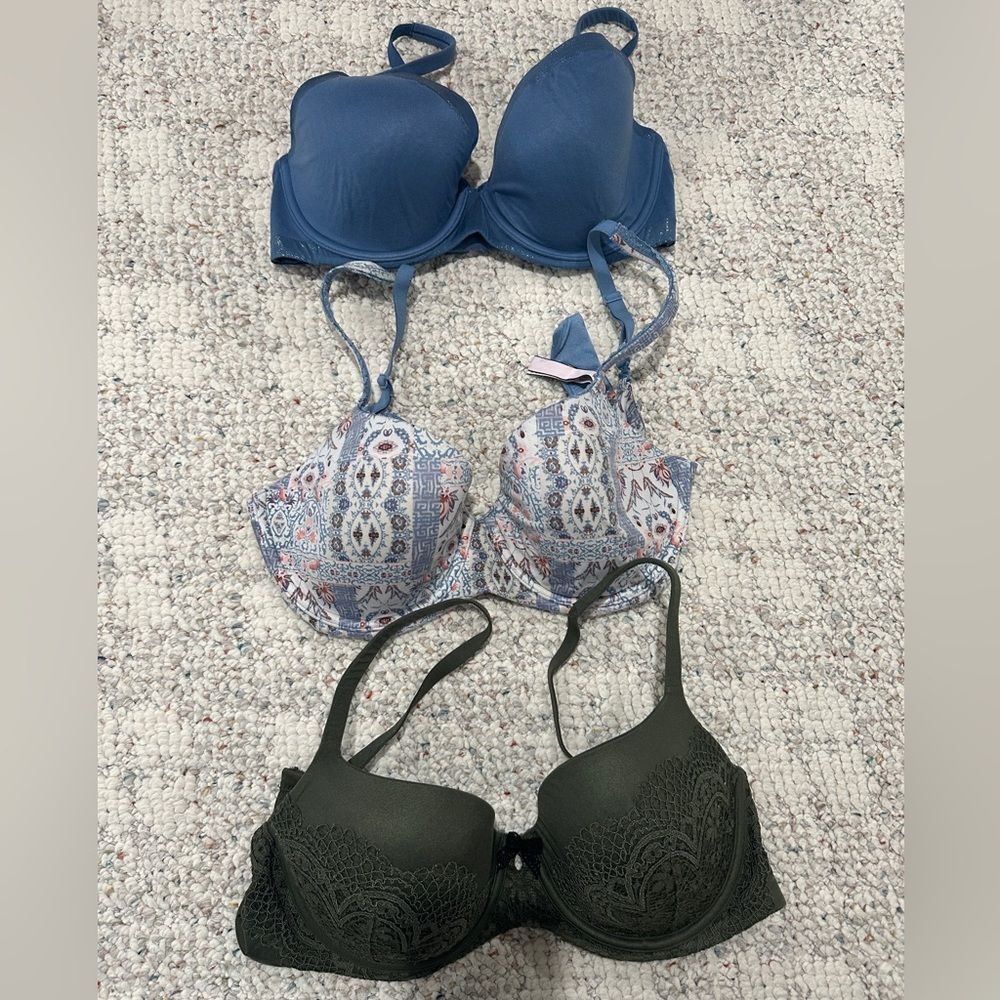 3 Body By Victoria bras size 32DDD/34DD
